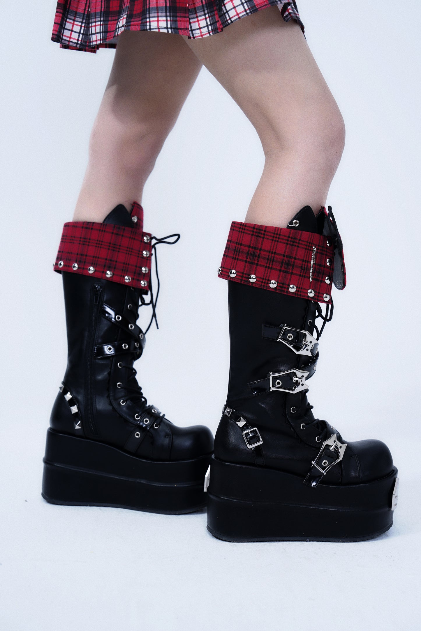 Cat Knight Boots