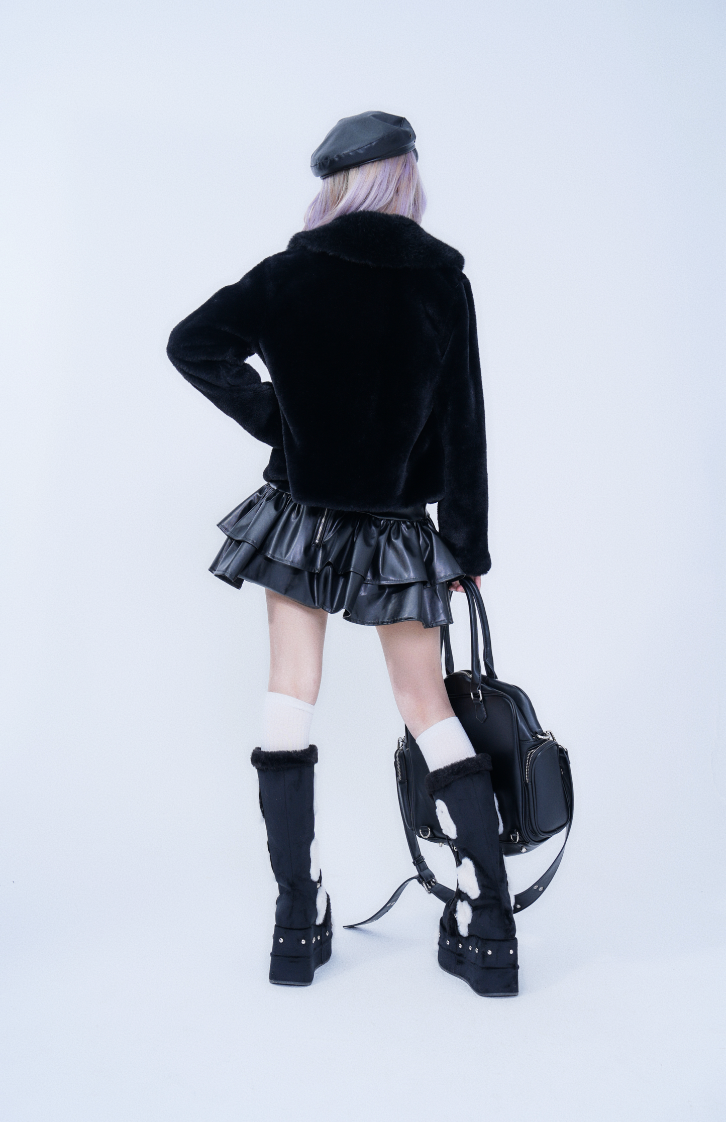 Dark Edge Waist-Cinching Pleated Skirt