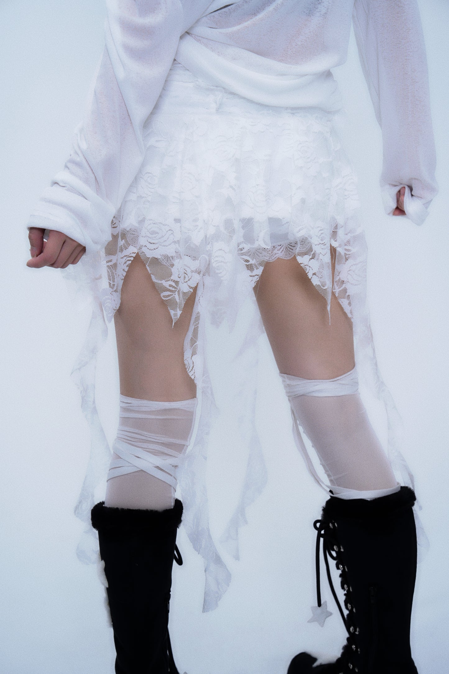 Lace Ribbon Mini Skirt