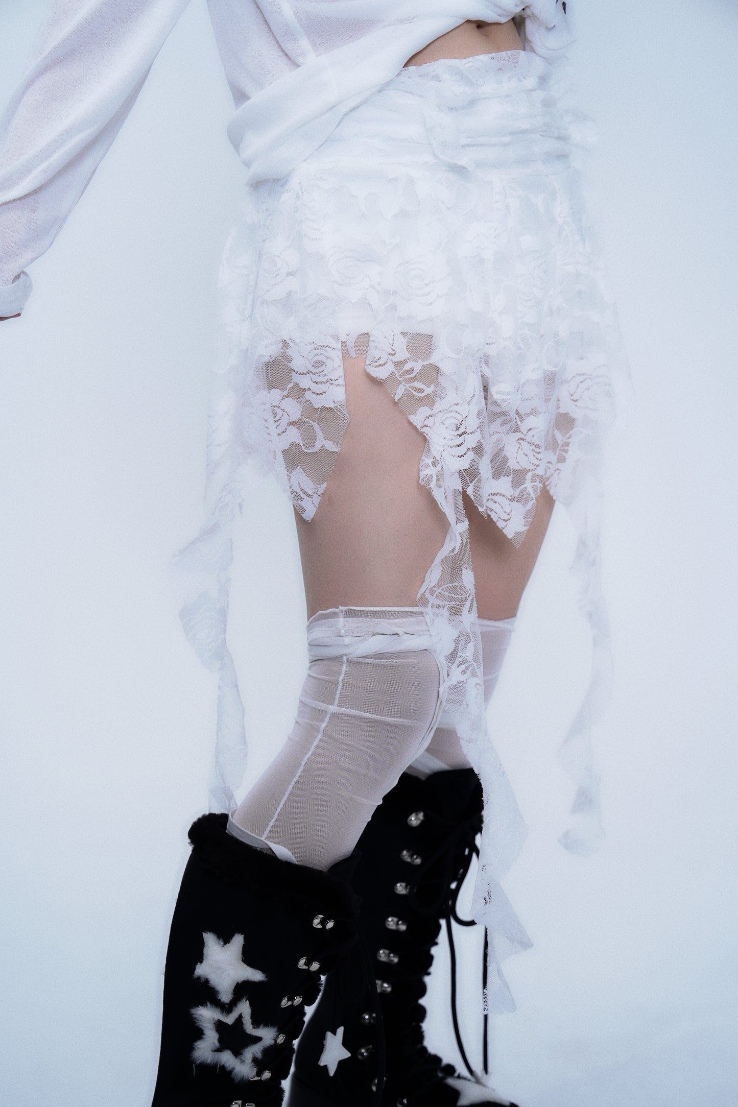 Lace Ribbon Mini Skirt