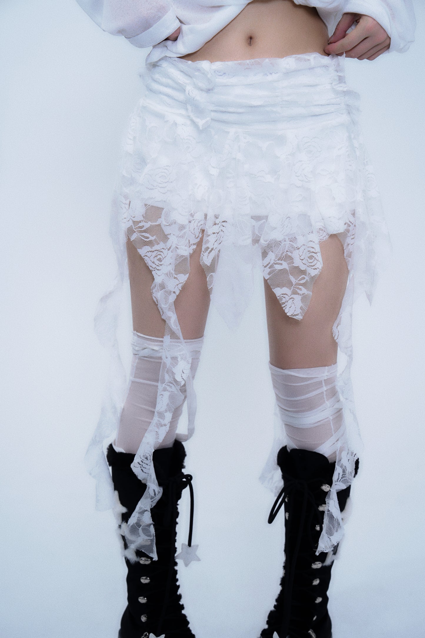 Lace Ribbon Mini Skirt